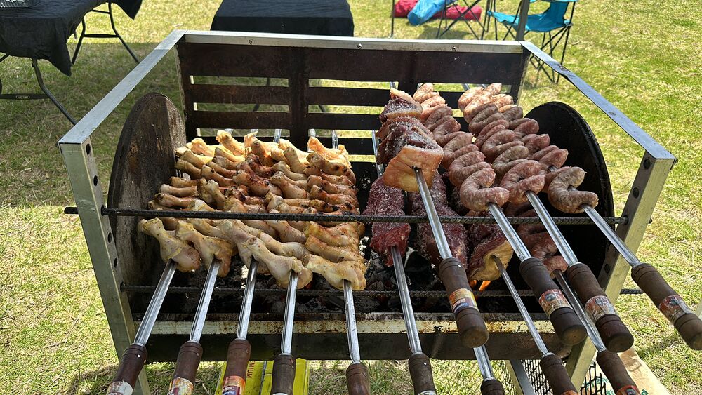 Chicken, picanha and sausages on the grill